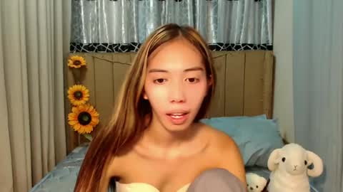 sweetgirl_daphne online show from July 7, 7:23 am
