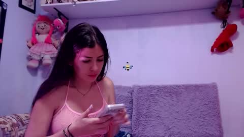 Snapshot of sweetgirsl chatting on March 16, 6:34 pm sweetgirsl online show from March 16, 6:34 pm