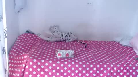 Snapshot of sweetgirsl chatting on May 20, 8:59 pm sweetgirsl online show from May 20, 8:59 pm