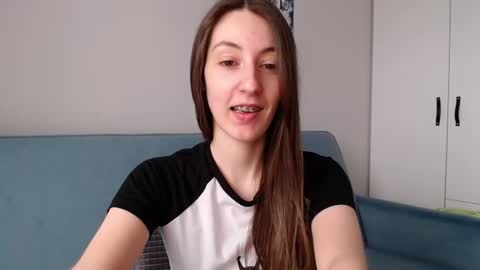 Snapshot of sweetheart_77 chatting on June 11, 7:50 am Emma online show from June 11, 7:50 am