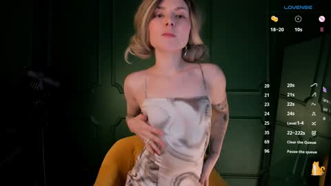 Kira online show from December 31, 2:58 pm