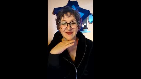 sweethoneypeach online show from May 29, 7:01 pm