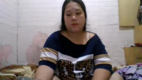 sweethot_asian online show from June 12, 11:20 am