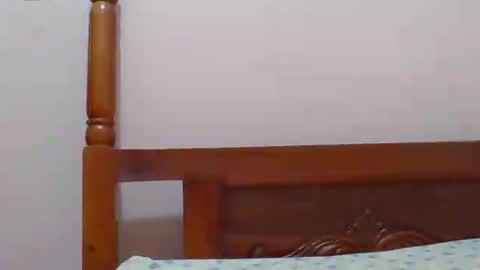 Snapshot of sweetib1 chatting on July 4, 5:46 am sweetib1 online show from July 4, 5:46 am