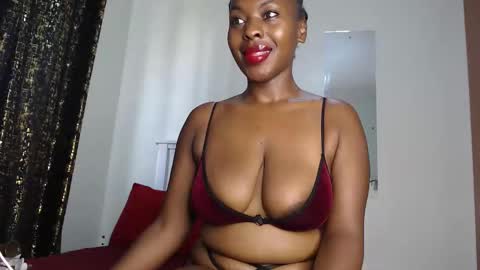 Snapshot of sweetice_01 chatting on February 2, 7:07 am euny online show from February 2, 7:07 am