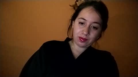 Ana Mara  i cant Make noise My family is here  online show from April 20, 5:32 am