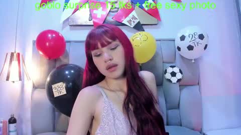 sweetie_aly online show from June 24, 1:43 pm