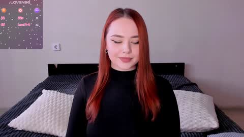 Snapshot of sweetie_candy_ chatting on December 13, 12:17 pm Hannah online show from December 13, 12:17 pm