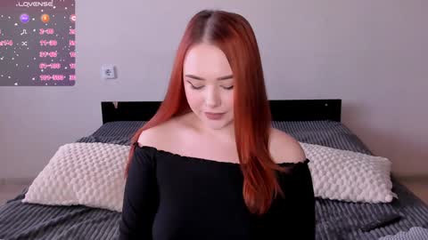 Snapshot of sweetie_candy_ chatting on December 18, 12:18 pm Hannah online show from December 18, 12:18 pm