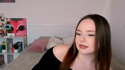 Snapshot of sweetie_candy_ chatting on May 13, 2:14 pm Hannah online show from May 13, 2:14 pm