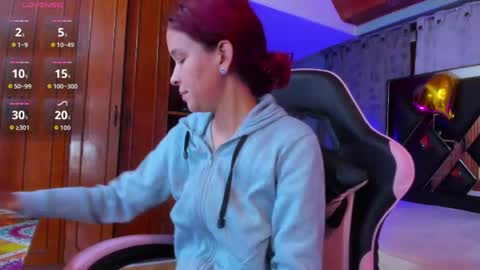 Snapshot of sweetie_foxx1 chatting on June 26, 11:03 am FOXXY online show from June 26, 11:03 am