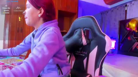 Snapshot of sweetie_foxx1 chatting on July 6, 11:29 am FOXXY online show from July 6, 11:29 am