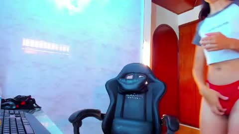 Snapshot of sweetie_foxx1 chatting on August 6, 11:56 am FOXXY online show from August 6, 11:56 am