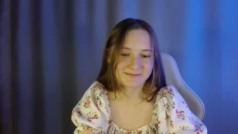 Annie online show from November 28, 7:49 pm