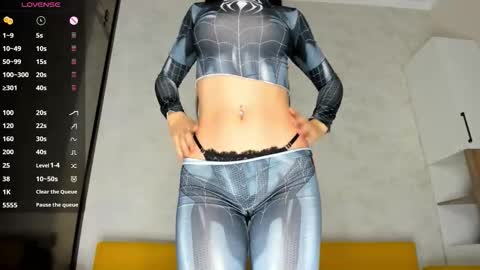 sweetie_peach_ online show from October 31, 4:02 am