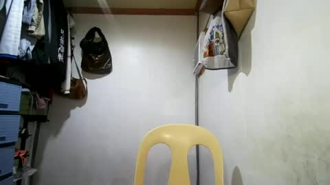Snapshot of sweetie_trishiaxx chatting on June 12, 11:42 am Your GoodGirlSweet trish online show from June 12, 11:42 am