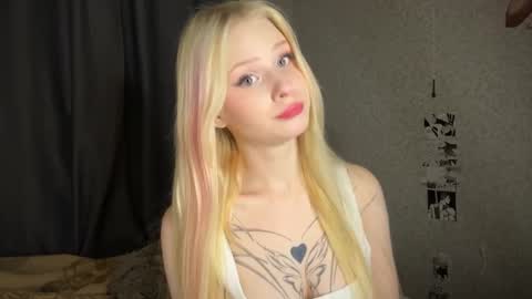 sweetie Lisa3 online show from December 17, 4:01 am