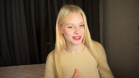 sweetie Lisa3 online show from January 2, 2:13 pm