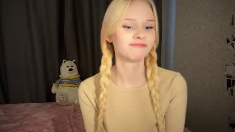 sweetie Lisa3 online show from January 4, 9:54 am