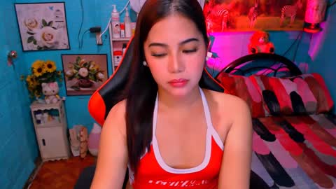 Nicole online show from December 11, 2:00 pm