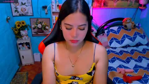 Nicole online show from March 12, 4:19 am