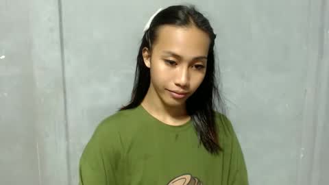Snapshot of sweetiie_caren chatting on January 11, 1:59 am CAREN online show from January 11, 1:59 am