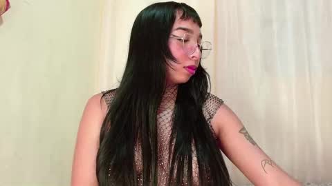 Snapshot of sweetkairi chatting on November 20, 3:50 am mishel online show from November 20, 3:50 am