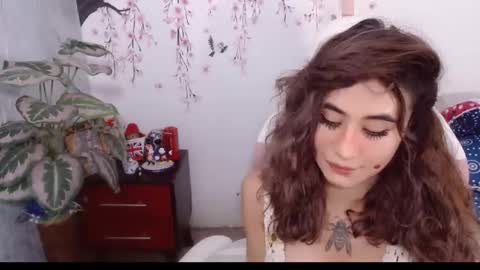 karen online show from April 28, 6:13 pm