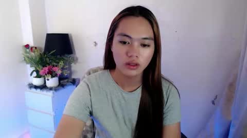 SWEET KEYA online show from March 19, 8:18 am