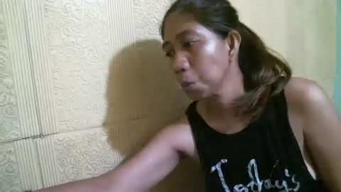 Snapshot of sweetkriss4u chatting on April 28, 2:55 pm Chris online show from April 28, 2:55 pm