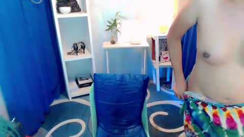dessiree online show from July 4, 1:01 am
