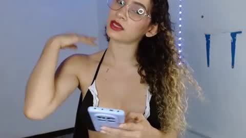 SWEET LATINA online show from August 1, 12:43 am