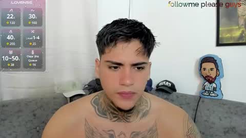Snapshot of sweetlatinoboy chatting on June 16, 11:57 am SWEETLATINBOY online show from June 16, 11:57 am