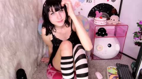 Snapshot of sweetlaumina chatting on February 3, 8:52 am Sweet Laumina online show from February 3, 8:52 am