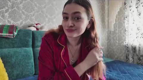 sweetliaison online show from February 24, 7:06 am