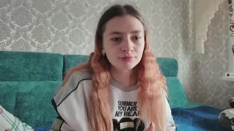 sweetliaison online show from April 17, 6:05 am