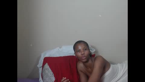 Snapshot of sweetlipss_ chatting on September 11, 11:49 pm sweetlipss_ online show from September 11, 11:49 pm