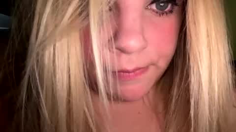 Lisa  online show from November 6, 12:28 pm