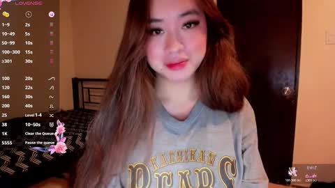 Snapshot of sweetlovepinay04 chatting on May 8, 2:50 am Zoe online show from May 8, 2:50 am