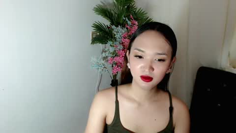 Snapshot of sweetlunarose chatting on June 21, 5:54 am lilcherry online show from June 21, 5:54 am