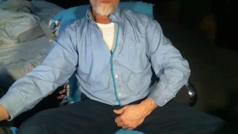 Snapshot of sweetman4a chatting on December 23, 2:07 pm Michael online show from December 23, 2:07 pm