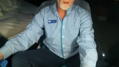 Snapshot of sweetman4a chatting on December 29, 1:17 pm Michael online show from December 29, 1:17 pm