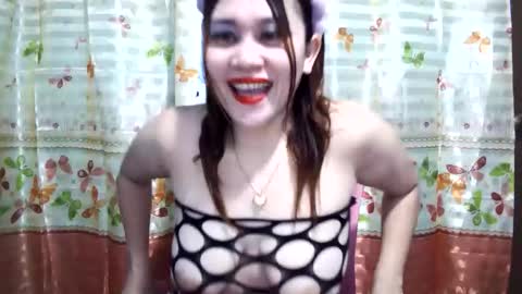 Snapshot of sweetmaria96 chatting on June 8, 1:20 am sweet maria online show from June 8, 1:20 am