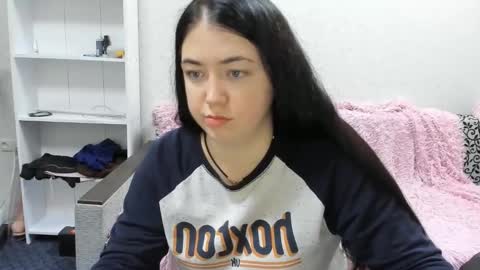 Snapshot of sweetmarylove chatting on December 16, 9:46 am sweetmarylove online show from December 16, 9:46 am