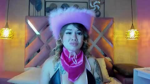 Snapshot of sweetmichel_ chatting on October 1, 4:02 pm SweetMichel online show from October 1, 4:02 pm
