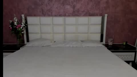 Snapshot of sweetmilf36 chatting on December 14, 10:47 pm Claudia online show from December 14, 10:47 pm