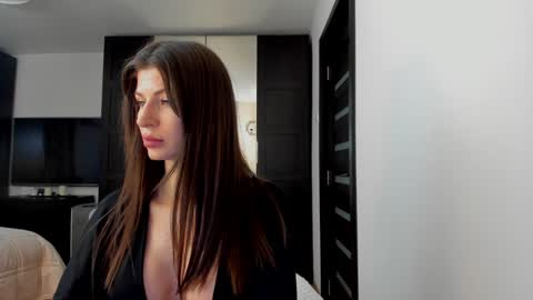 Nicole online show from January 7, 7:31 am