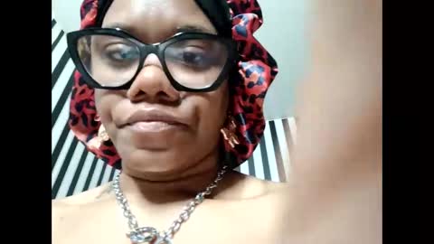 sweetness2532 online show from April 6, 2:20 am