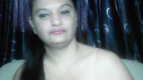 Snapshot of sweetness_angel chatting on August 10, 7:12 am Trisha angel online show from August 10, 7:12 am