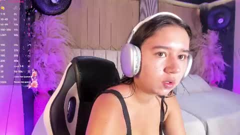 Snapshot of sweetnova_ chatting on July 2, 10:05 pm Sweet Nova online show from July 2, 10:05 pm